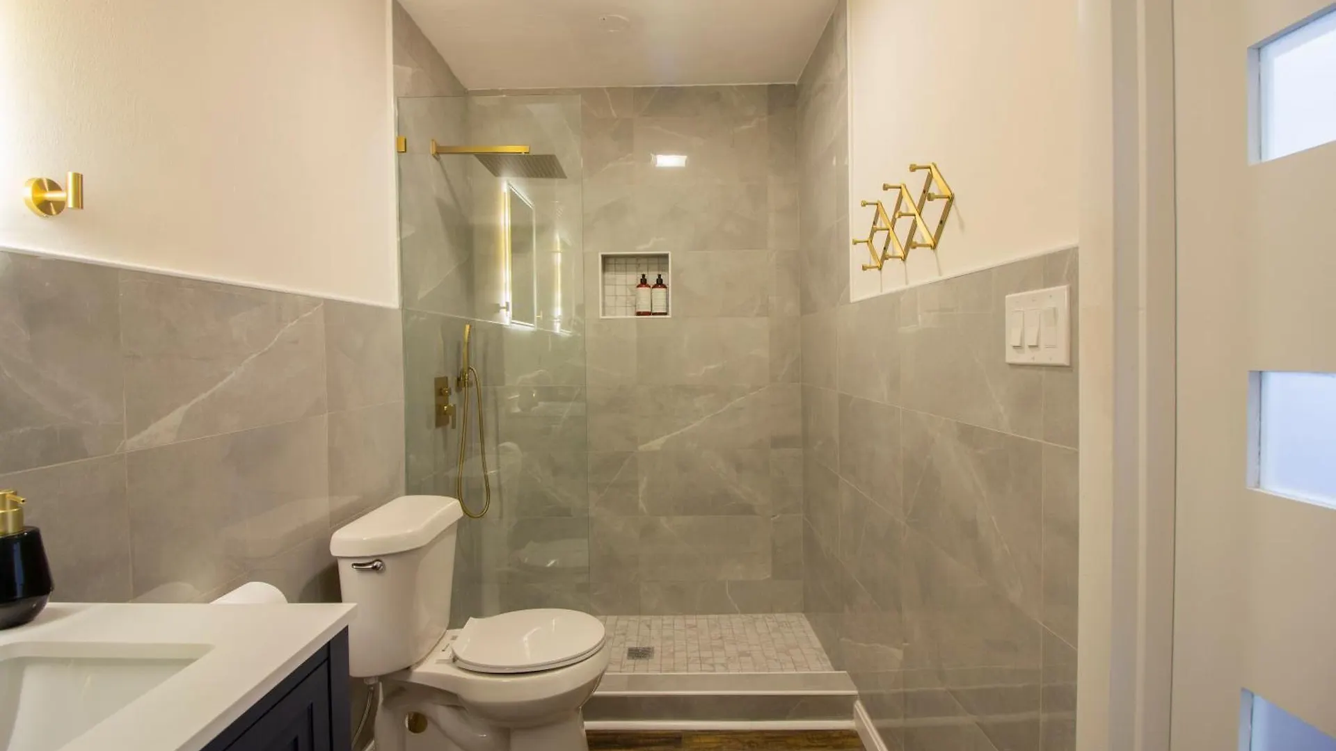 Butler House Penthouse 3Br Fireplace بيتسبرغ شقة
